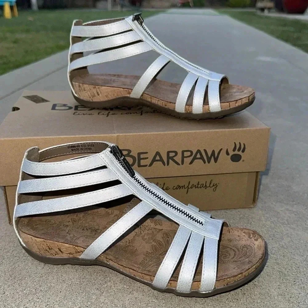 BEARPAW Layla ii Women’s Summer Spring Sandal Zipper White Metallic Size 8M